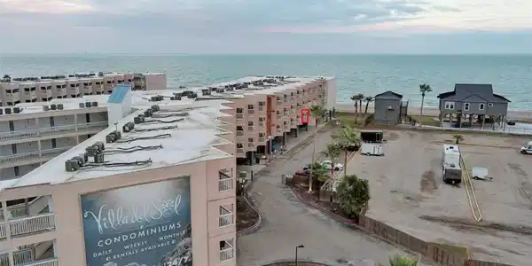3938 Surfside Boulevard