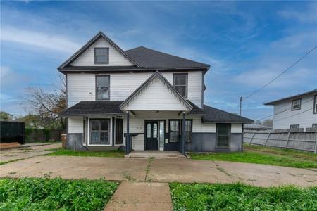 902 Hancock Avenue