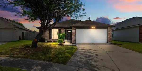 3806 Los Arroyos Drive