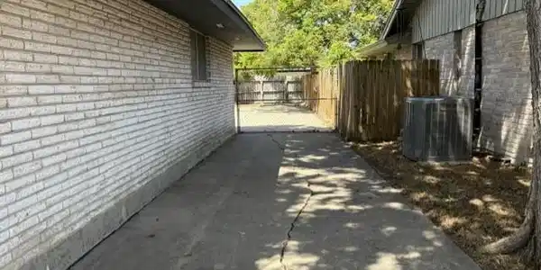 Image 3: driveway