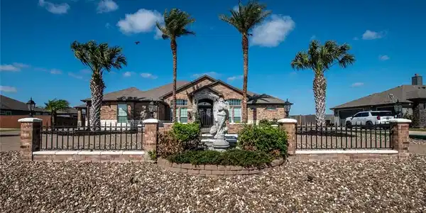 2417 Shaftsbury Drive