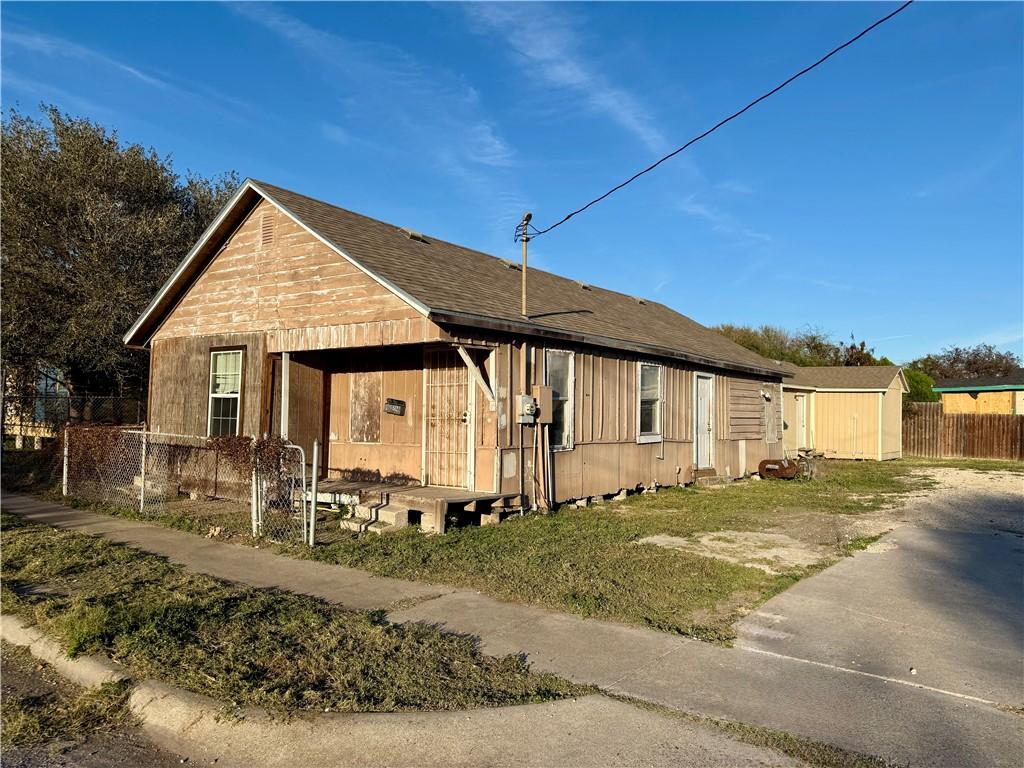 Image 1: Front Home