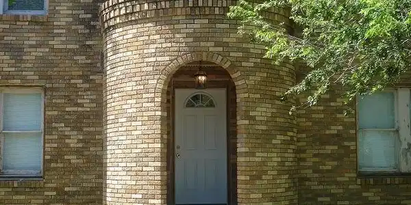808 Elizabeth Street