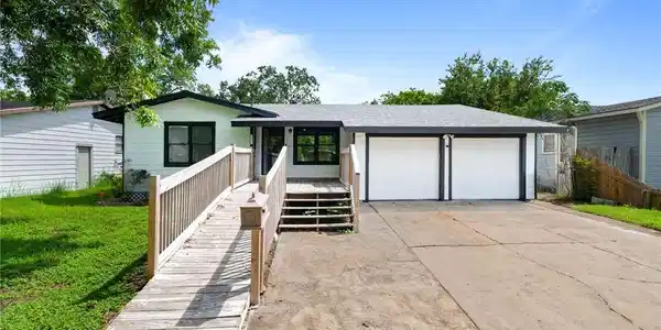 3929 Bradford Drive