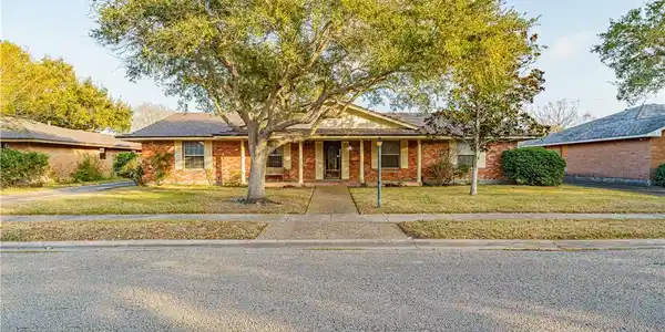 517 Meadowbrook Drive