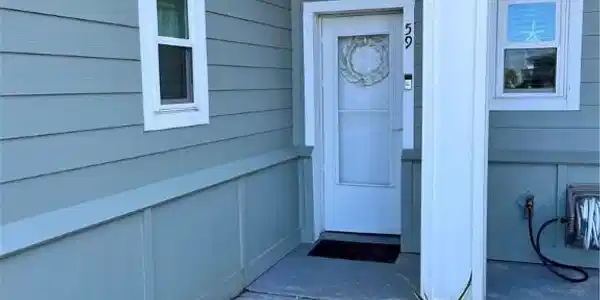 1107 11th Street E