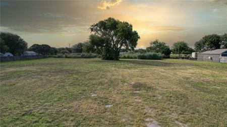 213 Mesquite Cir