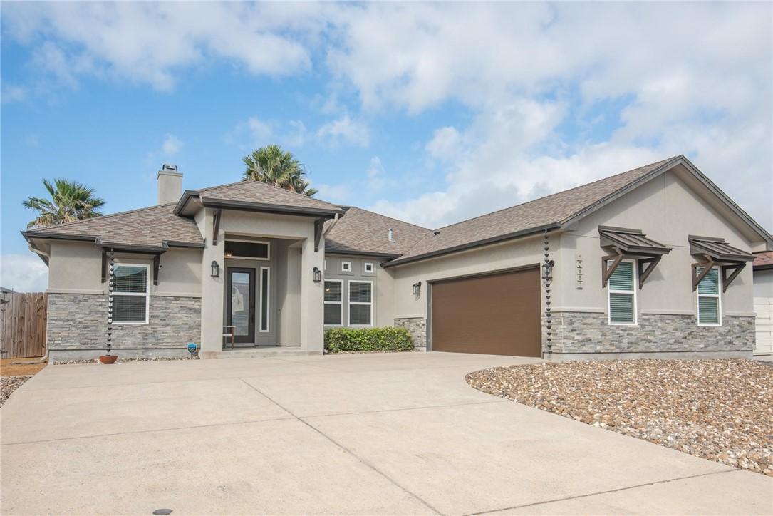 Image 2: Coastal Elegance on Three Fathoms Bank Dr!