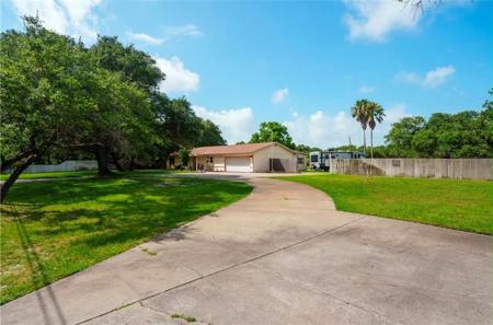 1689 Mooney Lane