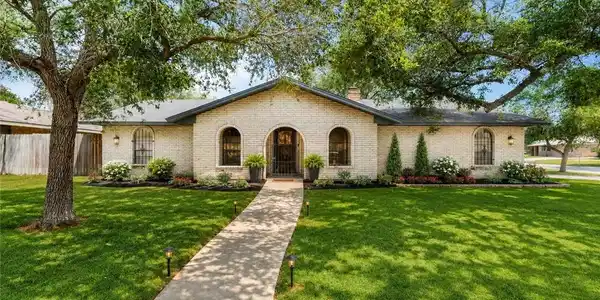 Image 2: Need some curb appeal ideas?