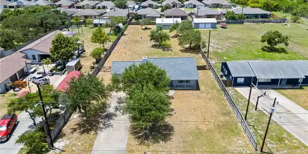 3726 Lynda Lee Drive
