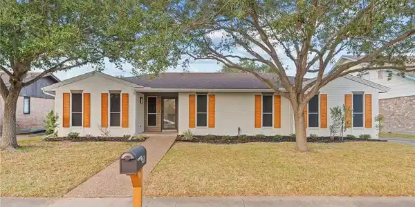 4526 Coody Ln