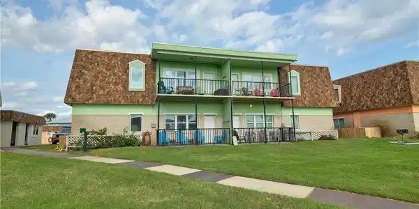700 Island Retreat Court