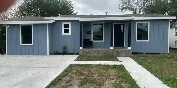 4826 Queen Drive