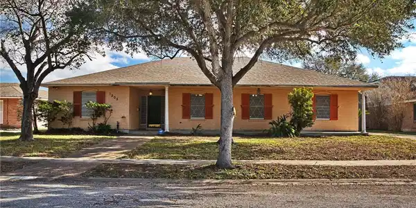 1205 Clarion Drive