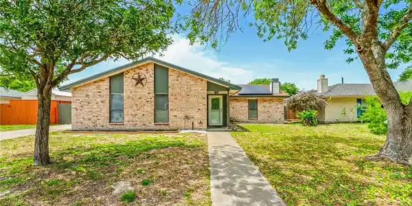 3221 Seafoam Drive
