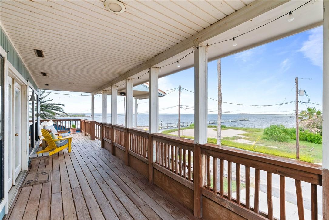 Image 2: Wrap around porch that goes the full length of the