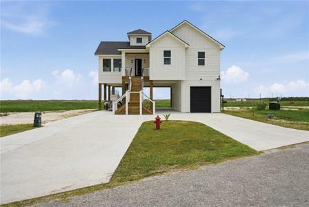 113 Port St Claire