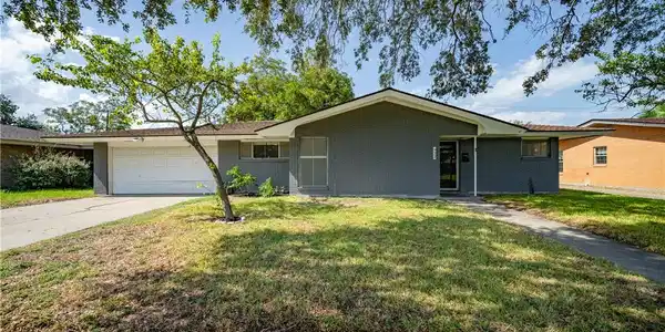 922 Carmel Parkway