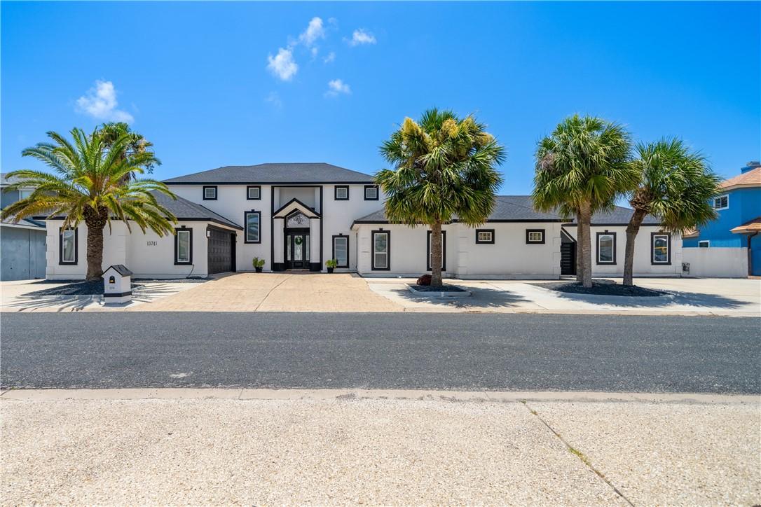 Image 2: A stunning North Padre Island estate