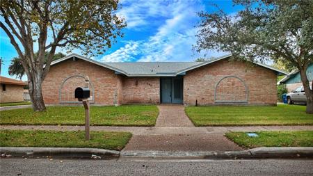 303 Poesta Drive