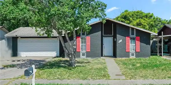 1806 Melisa Lane