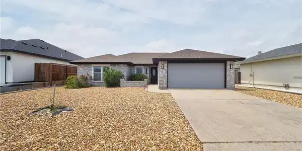 14841 Quarterdeck Drive
