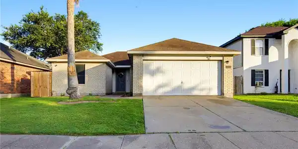 7925 Wolf Drive