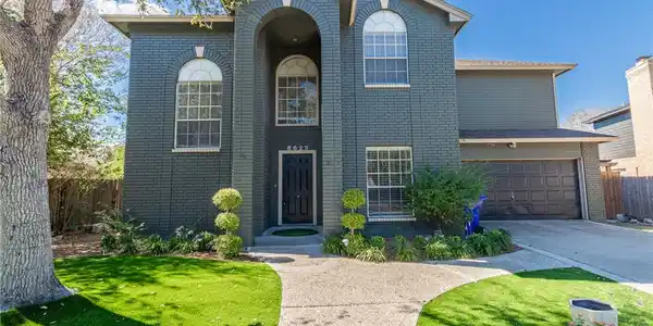 6625 Mountain Wood Drive