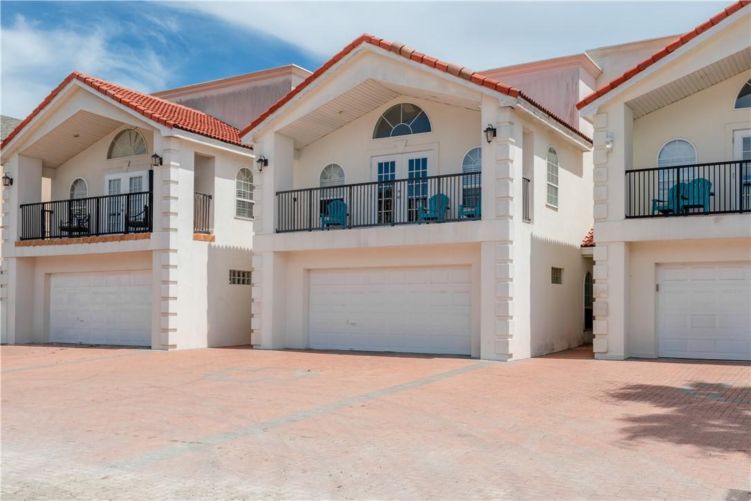 Image 2: Gorgeous beach home with private entrance sits cen