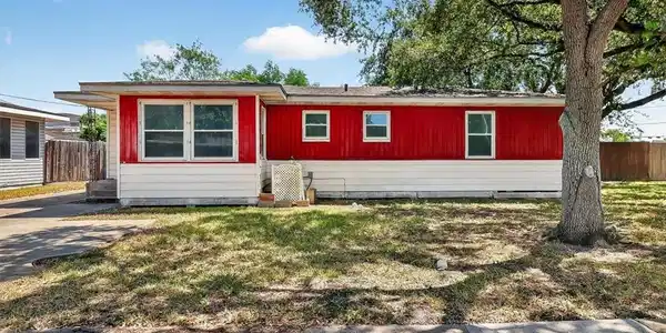 1213 Ray Drive