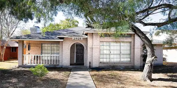 2925 Hilldale Drive