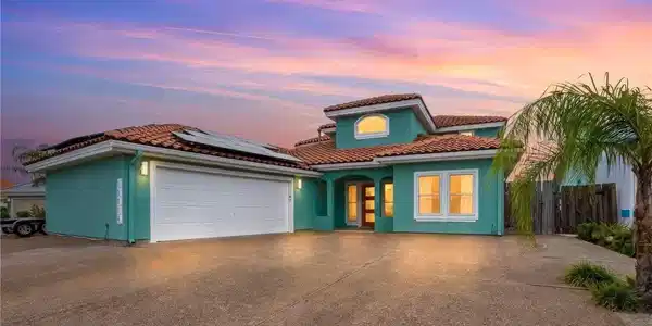 13914 Dasmarinas Drive