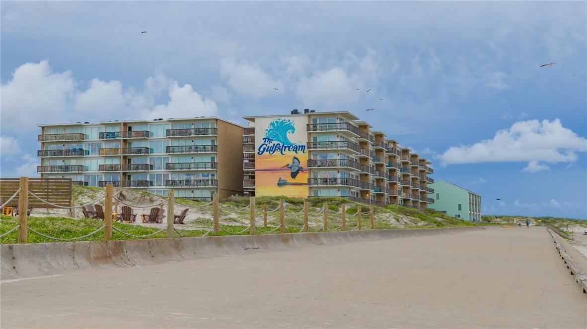 Image 3: Beachside with boardwalk