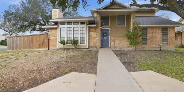7106 Taos Drive
