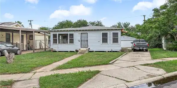3585 S Naylor