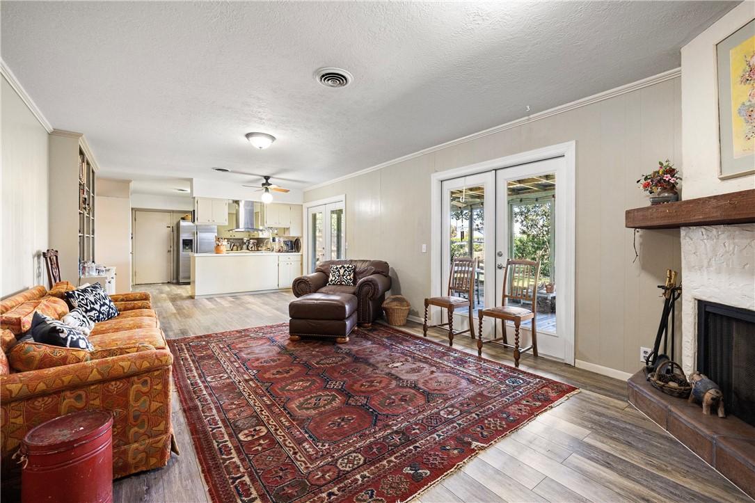 Image 4: Family Room