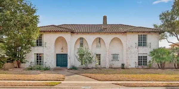 4925 Cherry Hills Drive
