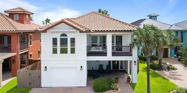 1799 Bay Shore Drive
