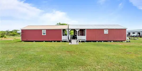 434 E County Road 2270