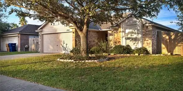 1745 Spanish Trail
