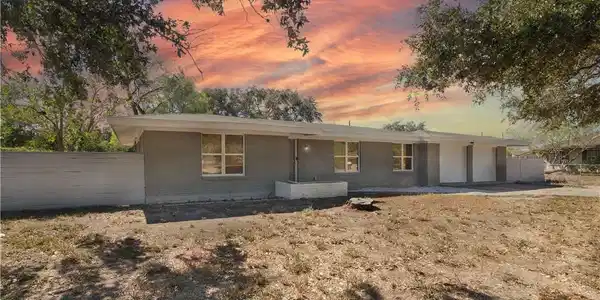 818 W Wildwood Drive