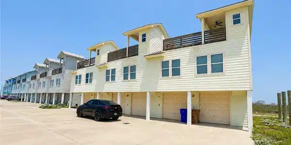 122 W Palm Beach Drive