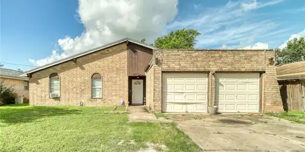 3317 Cresthill Drive