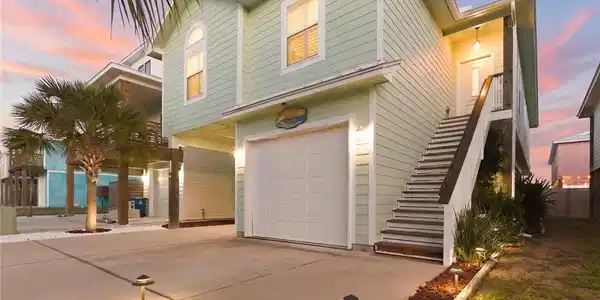 Image 2: Staircase to the front door.