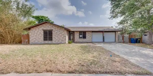 438 Polaris Place