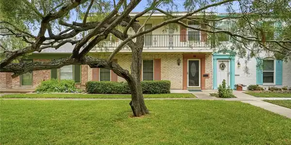 39 Townhouse