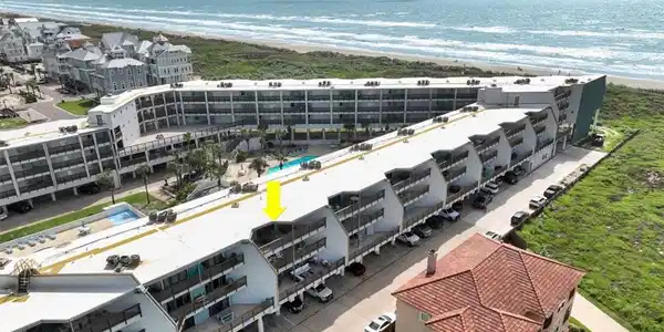Image 2: La Mirage complex is right next to the ocean.