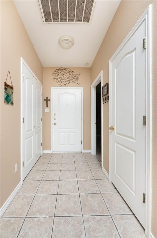 Image 4: Entryway