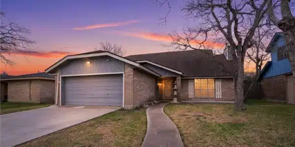 3141 Sylvan Crest Drive